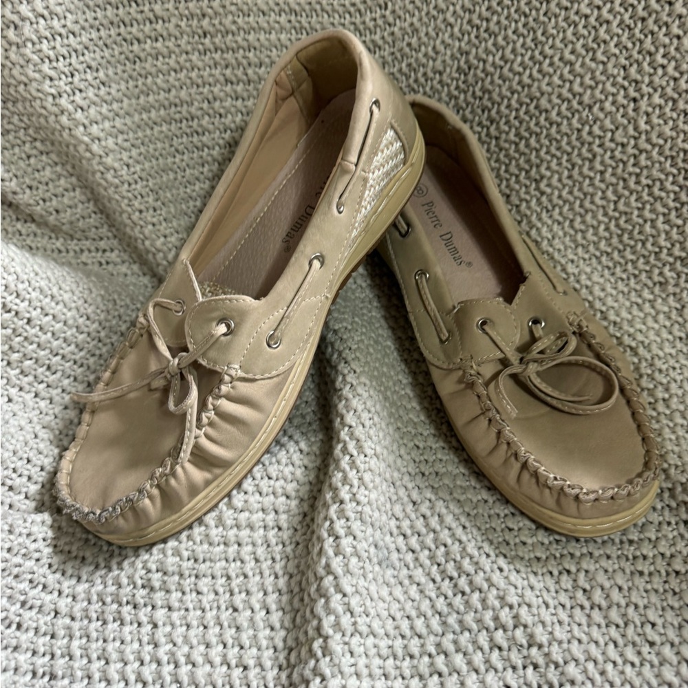 Pierre Dumas Boat Shoes, Size 8‎